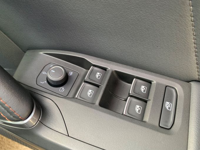 CUPRA FORMENTOR TSI 4DRIVE VZ2 DSG - 5879 - 25