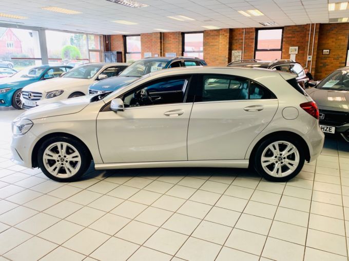 MERCEDES A-CLASS A 200 D SPORT PREMIUM - 5175 - 10