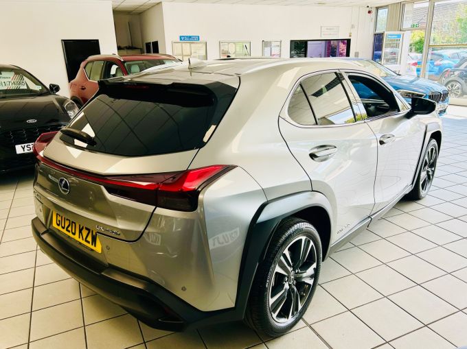 LEXUS UX 250H - 5672 - 8