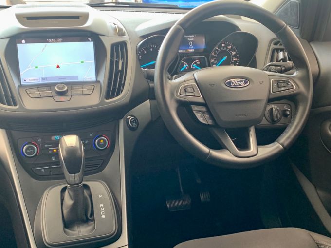 FORD KUGA ZETEC - 5782 - 13