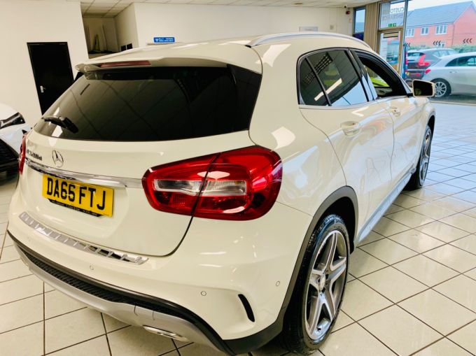 MERCEDES GLA-CLASS GLA 200 D AMG LINE EXECUTIVE - 5969 - 6