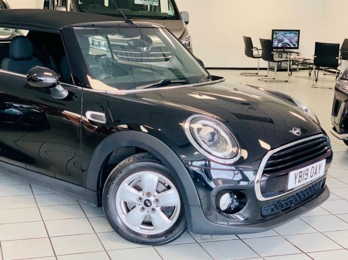 MINI CONVERTIBLE COOPER CLASSIC - 5786 - 4