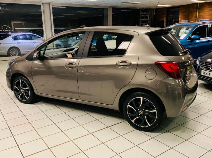 TOYOTA YARIS VVT-I DESIGN TSS - 5157 - 9