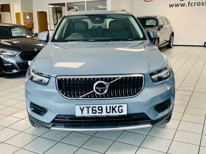 VOLVO XC40 D3 MOMENTUM - 5775 - 4