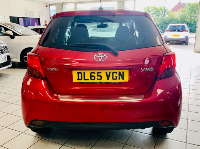 TOYOTA YARIS VVT-I ICON - 5781 - 7