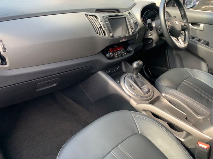 KIA SPORTAGE CRDI KX-4 - 5815 - 11