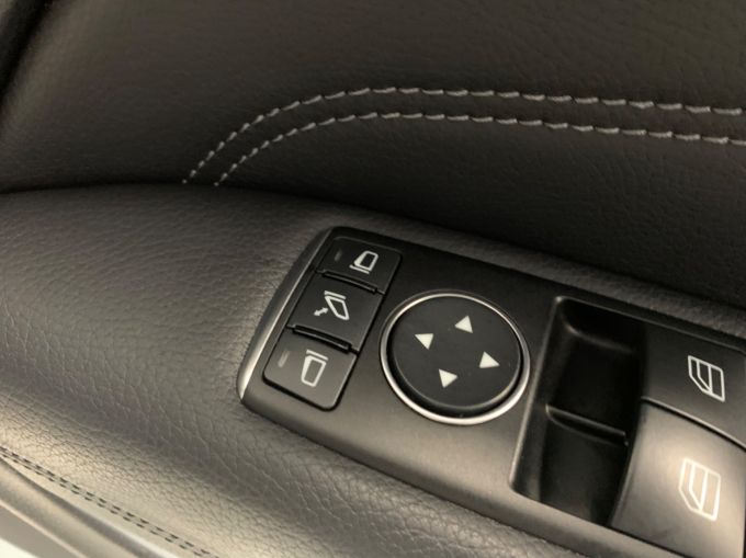 MERCEDES E-CLASS E350 BLUETEC AMG SPORT - 5841 - 21