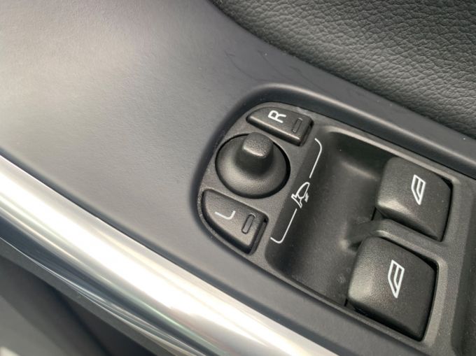 VOLVO XC60 D4 SE LUX NAV AWD - 5780 - 21