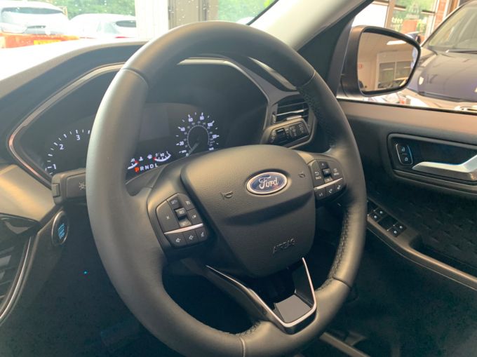 FORD KUGA TITANIUM ECOBLUE - 5760 - 13