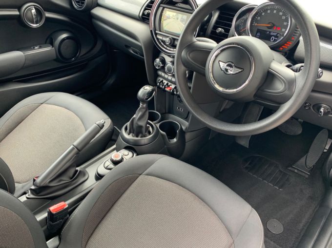 MINI CONVERTIBLE COOPER - 5704 - 14