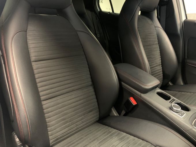 MERCEDES GLA-CLASS GLA 180 AMG LINE EDITION - 5910 - 12