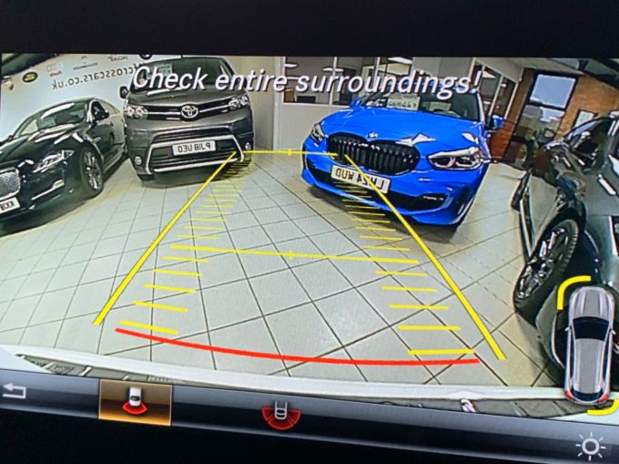 MERCEDES GLA-CLASS GLA 180 AMG LINE EDITION - 5910 - 16