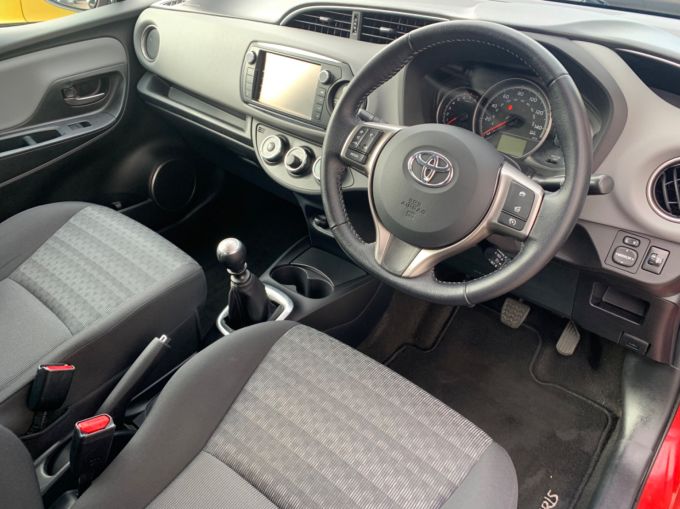 TOYOTA YARIS VVT-I ICON - 5781 - 11