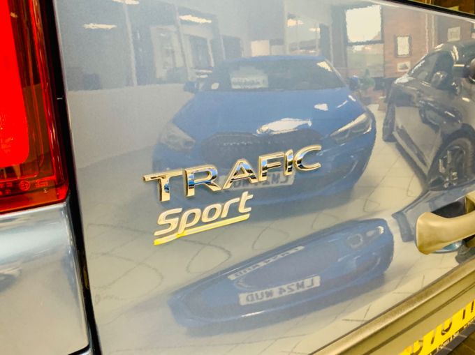 RENAULT TRAFIC SL28 SPORT ENERGY DCI - 5854 - 11