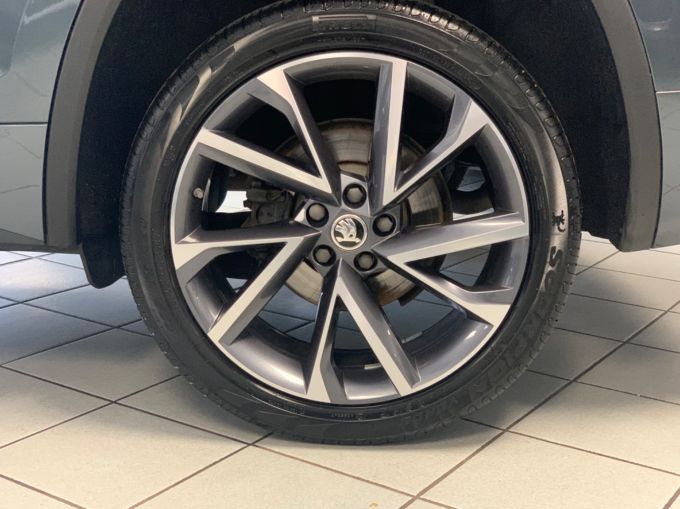 SKODA KODIAQ SPORTLINE TDI SCR DSG - 5785 - 28
