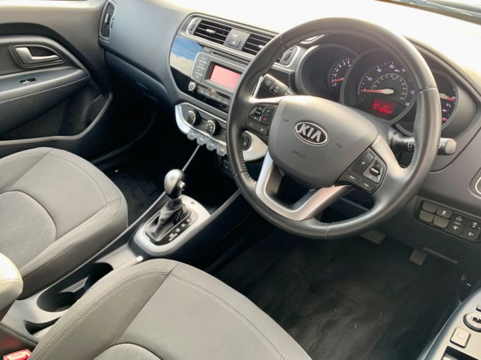 KIA RIO 2 - 5867 - 12