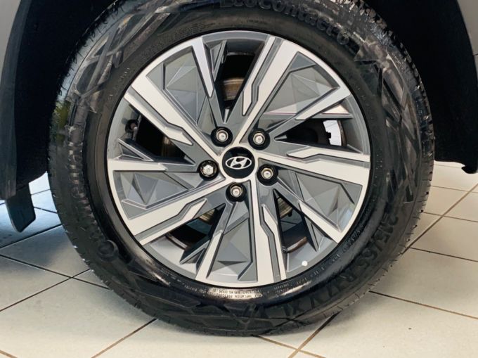 HYUNDAI TUCSON T-GDI SE CONNECT - 5720 - 22