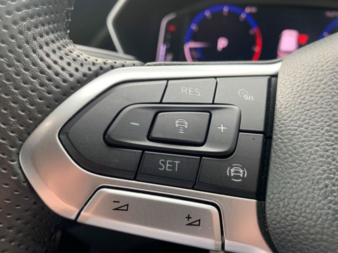 VOLKSWAGEN T-CROSS R-LINE TSI DSG - 5823 - 20