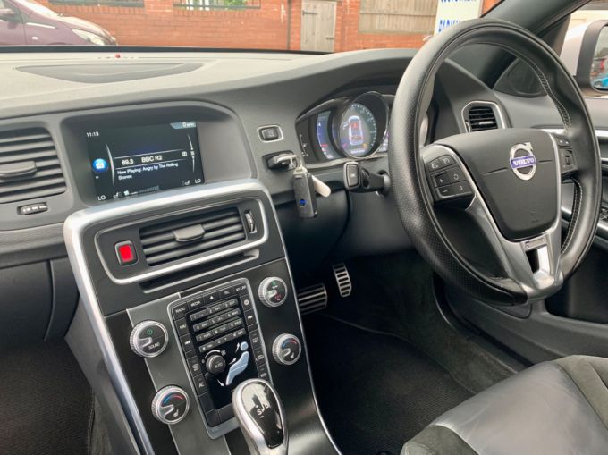 VOLVO V60 D3 R-DESIGN LUX NAV - 5133 - 14