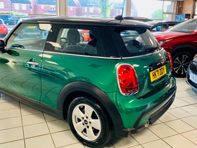 MINI HATCH COOPER CLASSIC - 5914 - 8