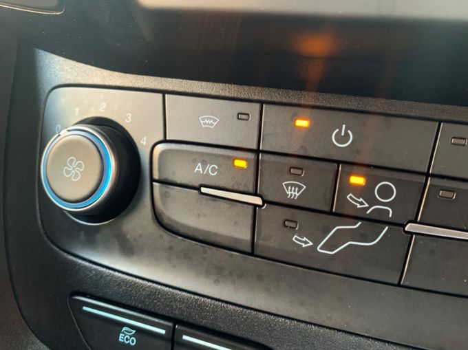 FORD TOURNEO CONNECT ZETEC TDCI - 5794 - 16