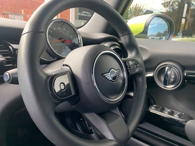 MINI CONVERTIBLE COOPER CLASSIC - 5840 - 13