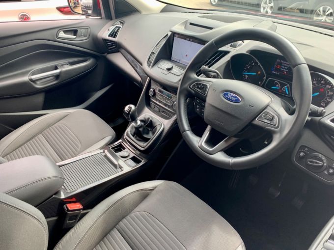 FORD KUGA TITANIUM EDITION - 5057 - 12