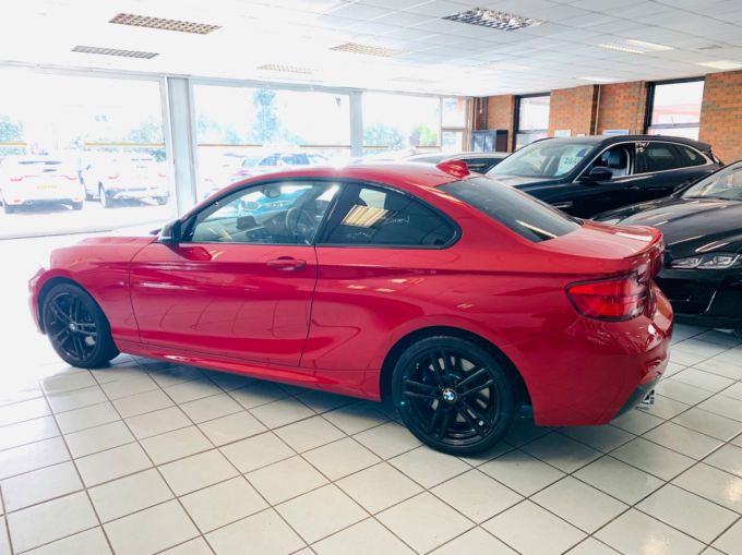 BMW 2 SERIES 220D M SPORT - 4985 - 13