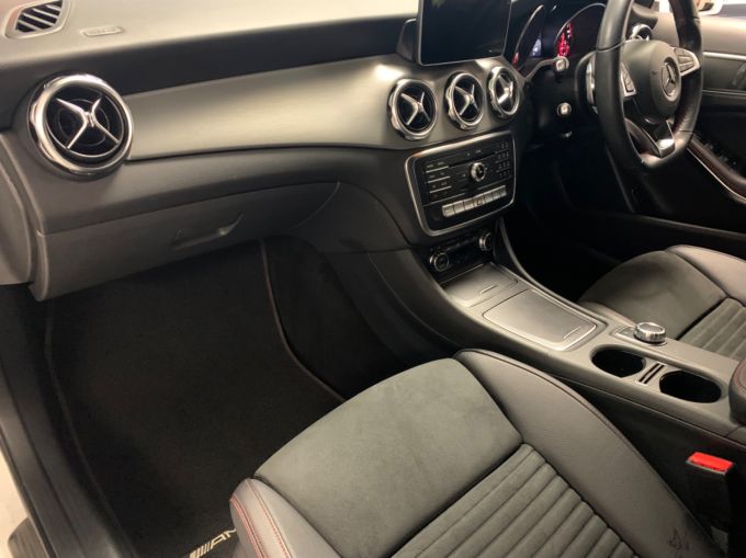 MERCEDES GLA-CLASS GLA 180 AMG LINE EDITION - 5910 - 10