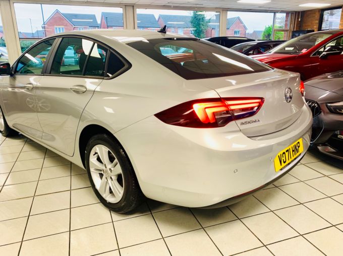 VAUXHALL INSIGNIA GRAND SPORT SE NAV - 5912 - 8