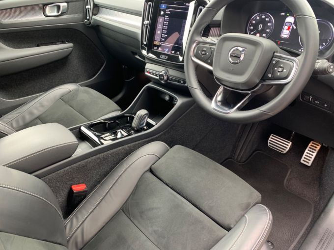 VOLVO XC40 RECHARGE T4 R-DESIGN - 5800 - 11