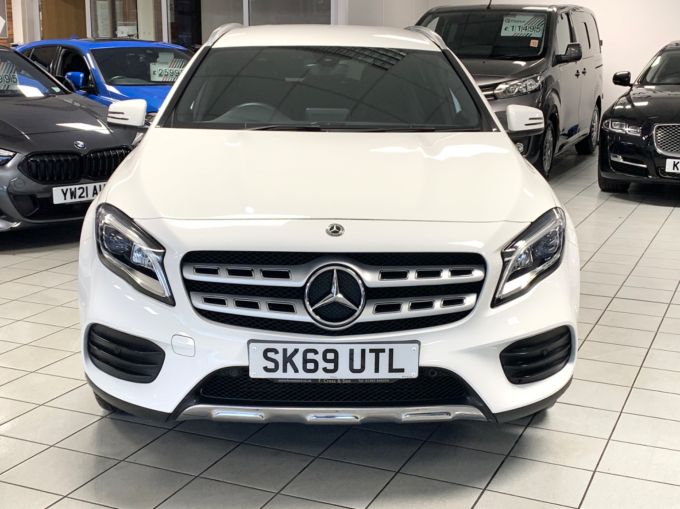 MERCEDES GLA-CLASS GLA 180 AMG LINE EDITION - 5910 - 3