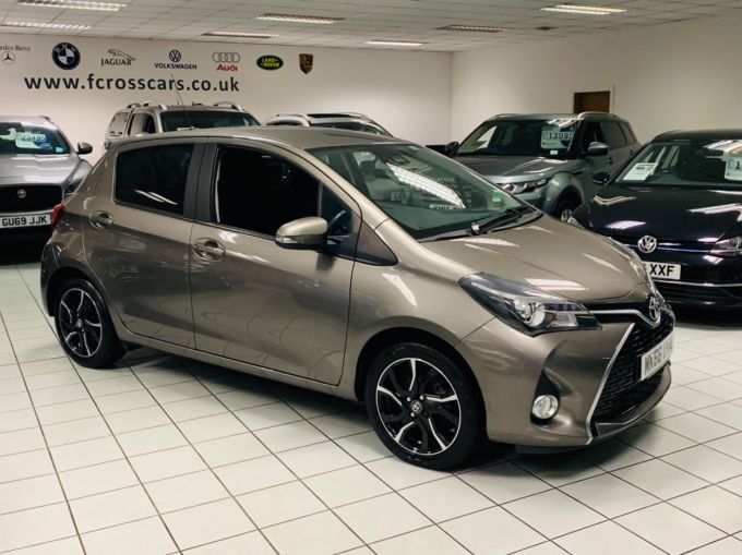 TOYOTA YARIS VVT-I DESIGN TSS - 5157 - 5