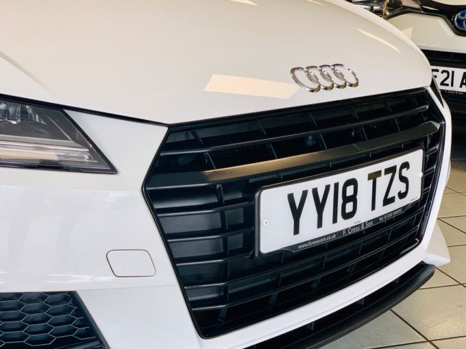 AUDI TT TFSI BLACK EDITION - 5709 - 5