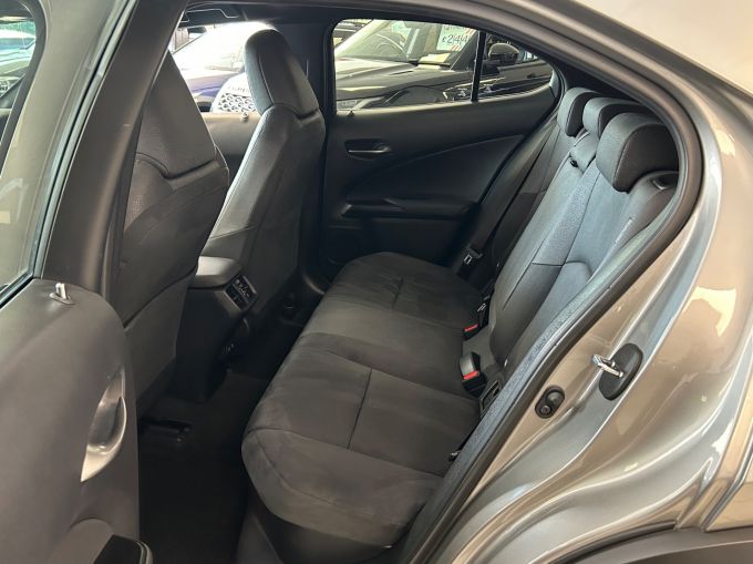 LEXUS UX 250H - 5672 - 16