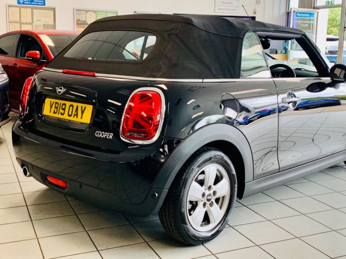 MINI CONVERTIBLE COOPER CLASSIC - 5786 - 9