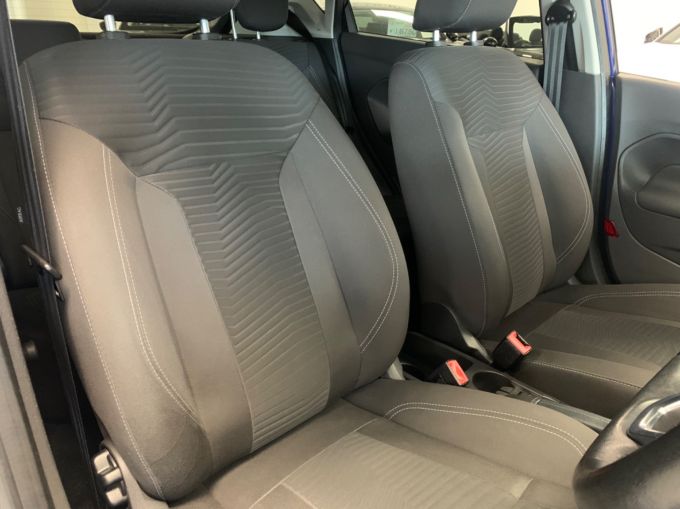 FORD FIESTA ZETEC - 5975 - 12