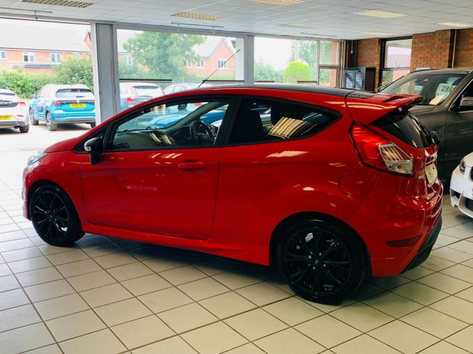 FORD FIESTA ZETEC S RED EDITION - 4706 - 9