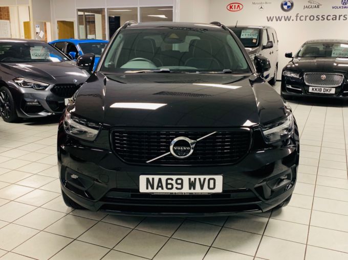 VOLVO XC40 T3 R-DESIGN - 5918 - 3