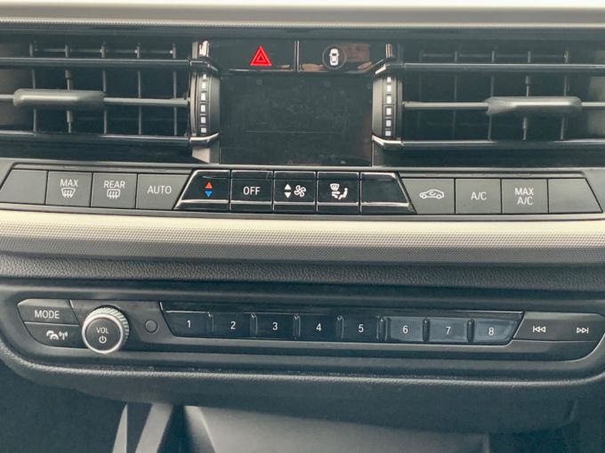 BMW 1 SERIES 118I SE - 5985 - 17