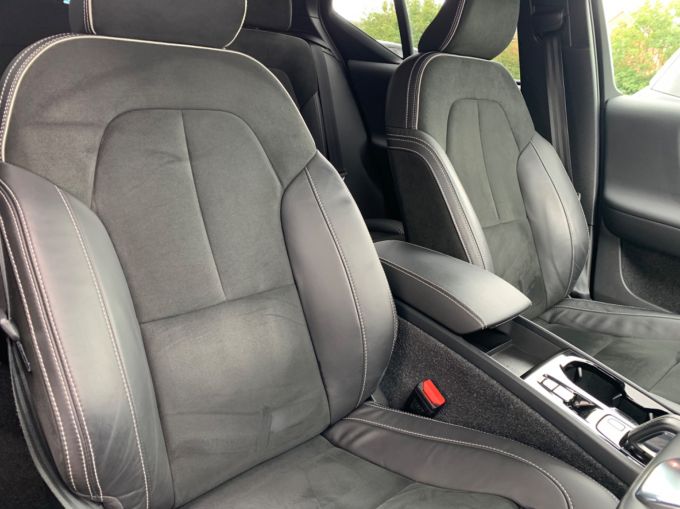 VOLVO XC40 RECHARGE T4 R-DESIGN - 5800 - 12