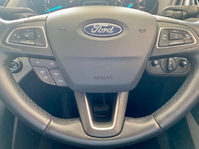 FORD KUGA ZETEC - 5782 - 15