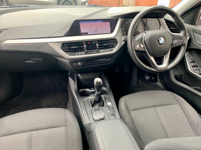 BMW 1 SERIES 118I SE - 5985 - 11