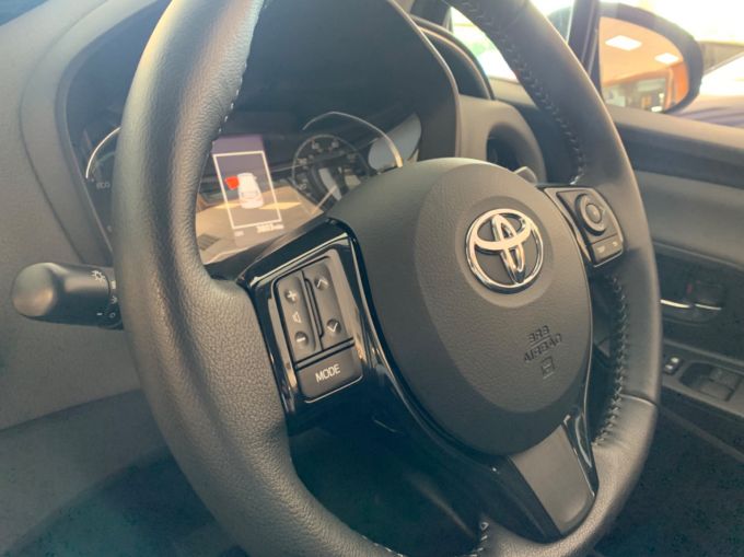 TOYOTA YARIS VVT-I ICON TECH - 5724 - 14