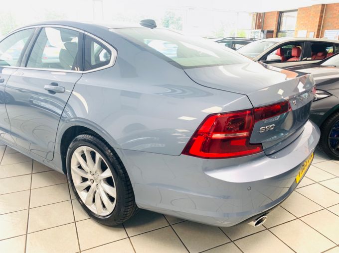 VOLVO S90 D4 MOMENTUM PLUS - 5767 - 8