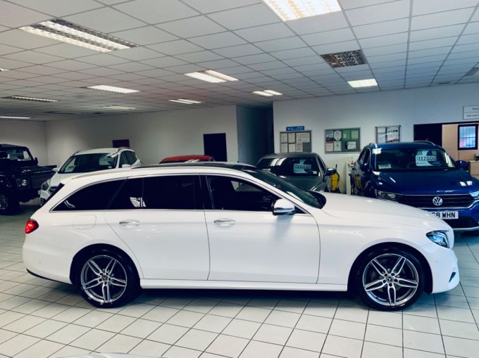 MERCEDES E-CLASS E 220 D AMG LINE PREMIUM - 4886 - 6