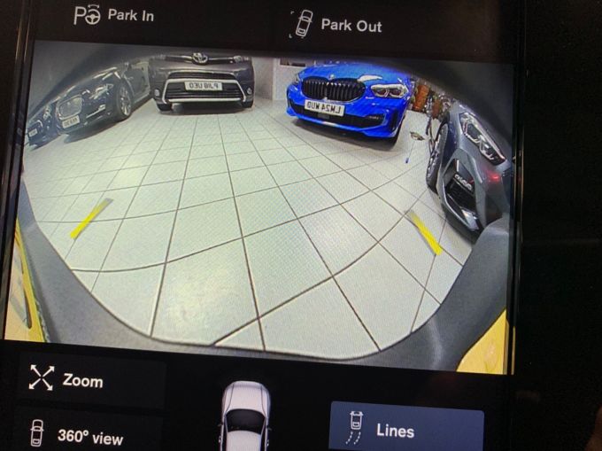 VOLVO XC40 T3 R-DESIGN - 5918 - 19