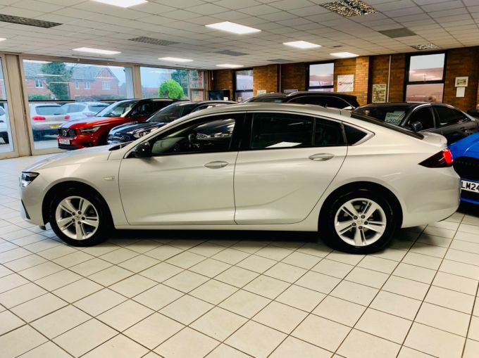 VAUXHALL INSIGNIA GRAND SPORT SRI NAV - 5922 - 10