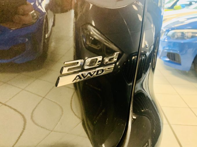JAGUAR F-PACE PORTFOLIO AWD - 5850 - 9