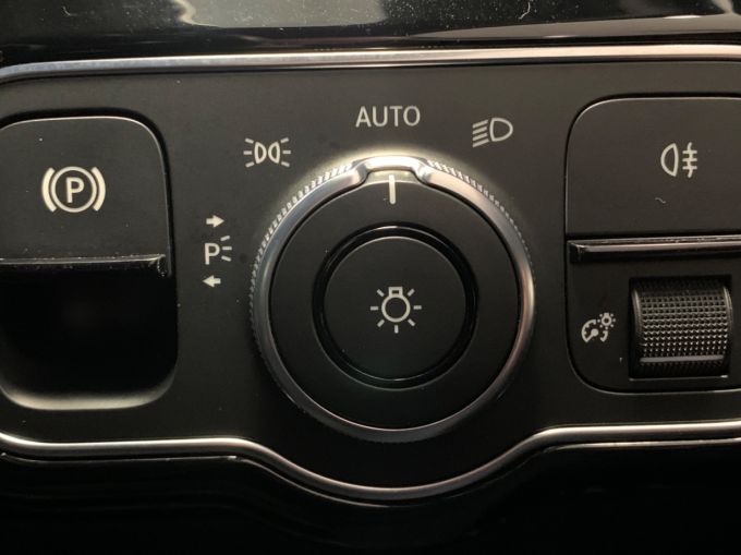 MERCEDES A-CLASS A 200 SPORT EXECUTIVE - 5911 - 23